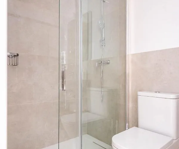 Pop Art Historia De Conde Negro Con Patio Privado Apartamento