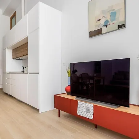 Apartamento Pop Art Historia De Conde Negro Con Patio Privado *