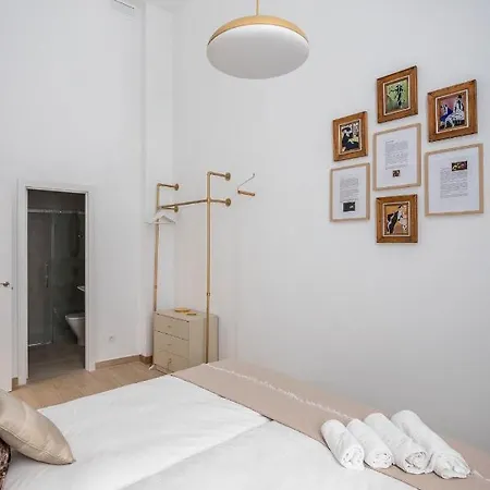 Pop Art Historia De Conde Negro Con Patio Privado Apartamento